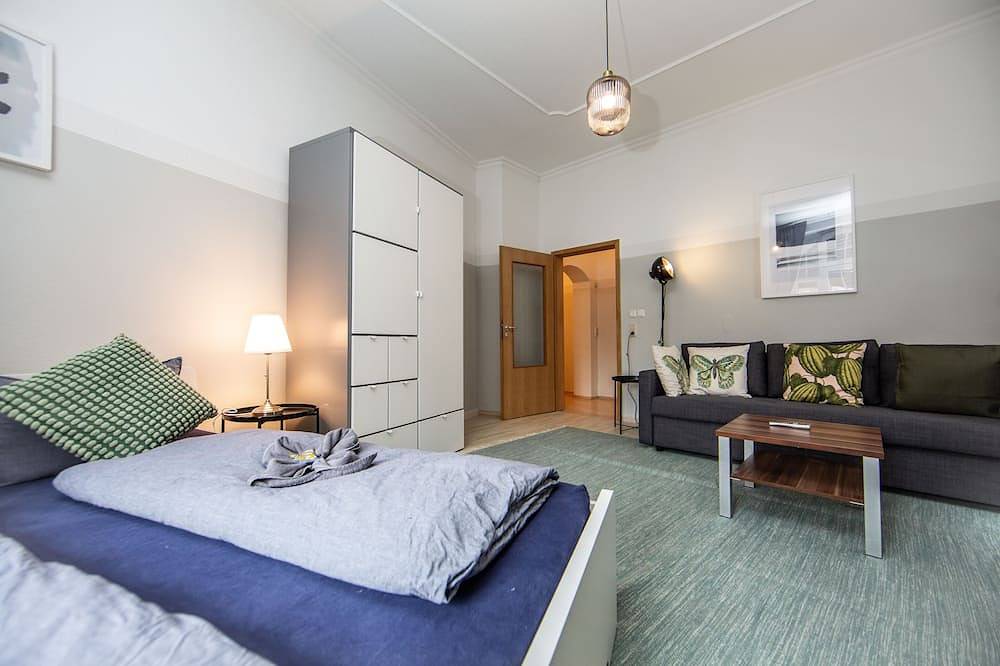 Ganze Wohnung, Zentral & geräumige Altbauwohnung mit 3Sz für 6P in Altstadt (Erfurt), Erfurt