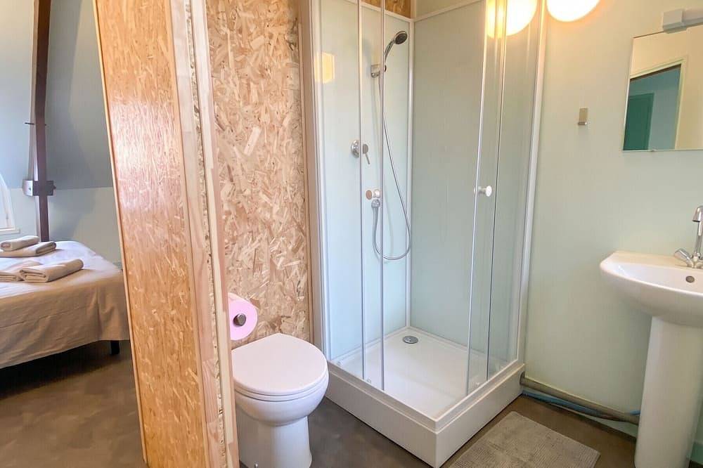 Entire apartment, Homerez - Studio in Cherbourg in Cherbourg-Octeville, Cherbourg-en-Cotentin