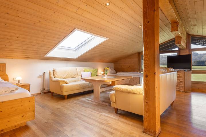 Ganze Ferienwohnung, Appartement 3 in Rohrdorf, Chiemgauer Alpen