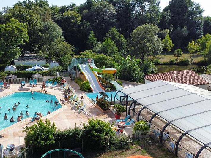Mobil home pour 4 personnes, avec Terrasse et Bassin pour enfant à Challans