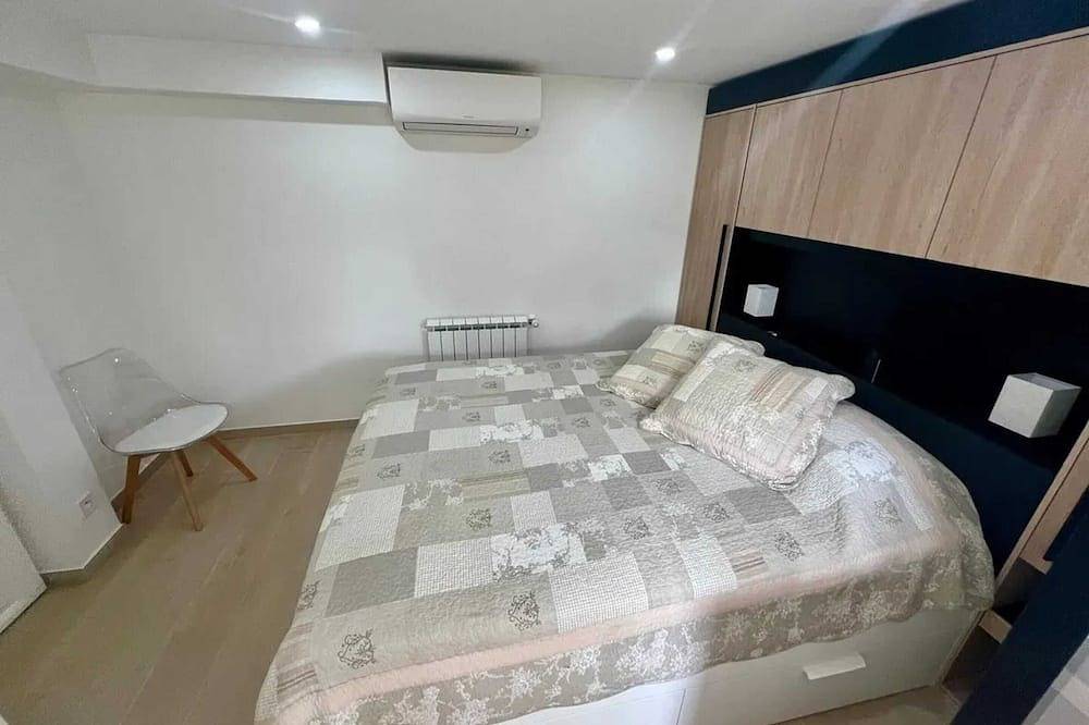 Entire apartment, Homerez - Apartment Mouans-Sartoux in Mouans-Sartoux, Cannes region