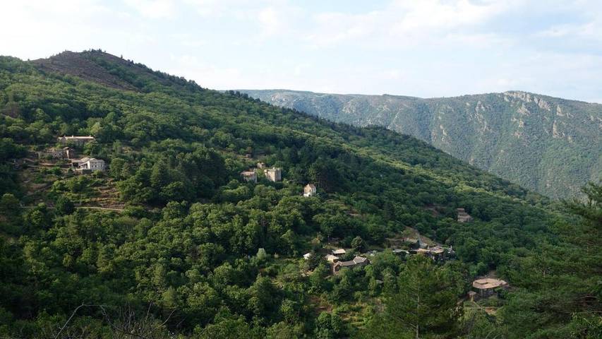 Location de vacances pour 6 personnes, avec Balcon et Terrasse ainsi que Jardin et Bassin pour enfant à Malons-et-Elze - 2