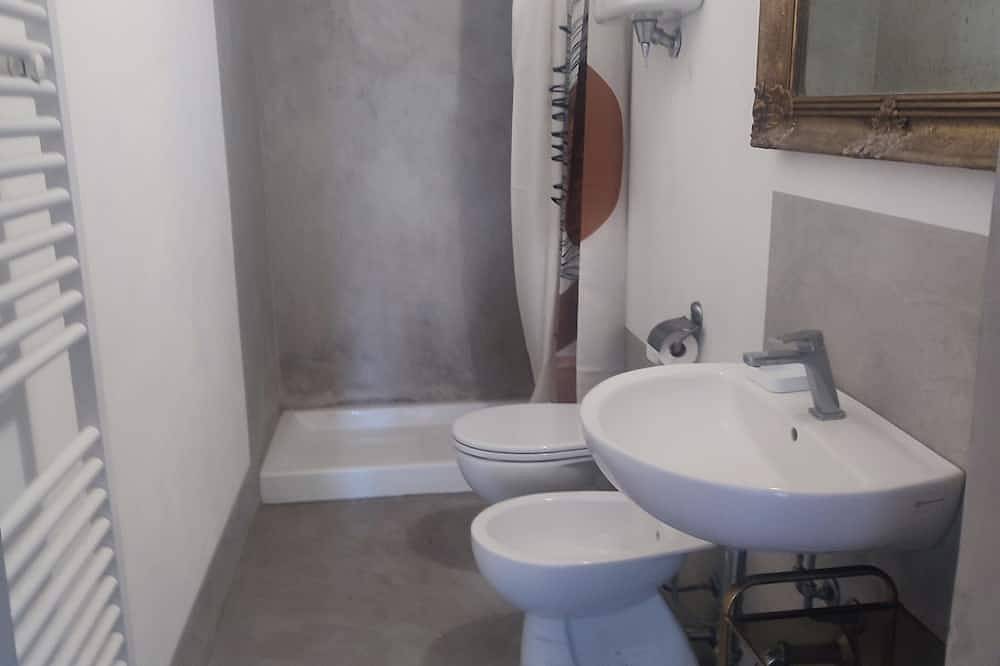 A place for the muse, unusually close to nature, but luxurious and well connected. in Deruta, Provincia de Perugia