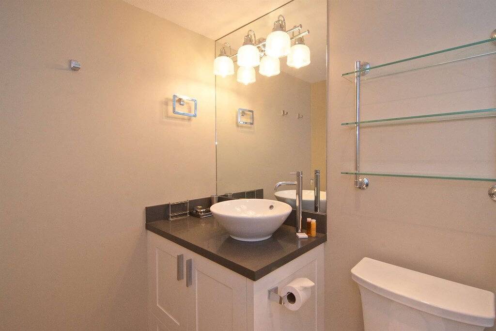 Ganze Wohnung, Vollständig renoviertes Nov 2018, atemberaubendes Condo on Village mit einem der besten Decks im Village in Whistler, Whistler Blackcomb