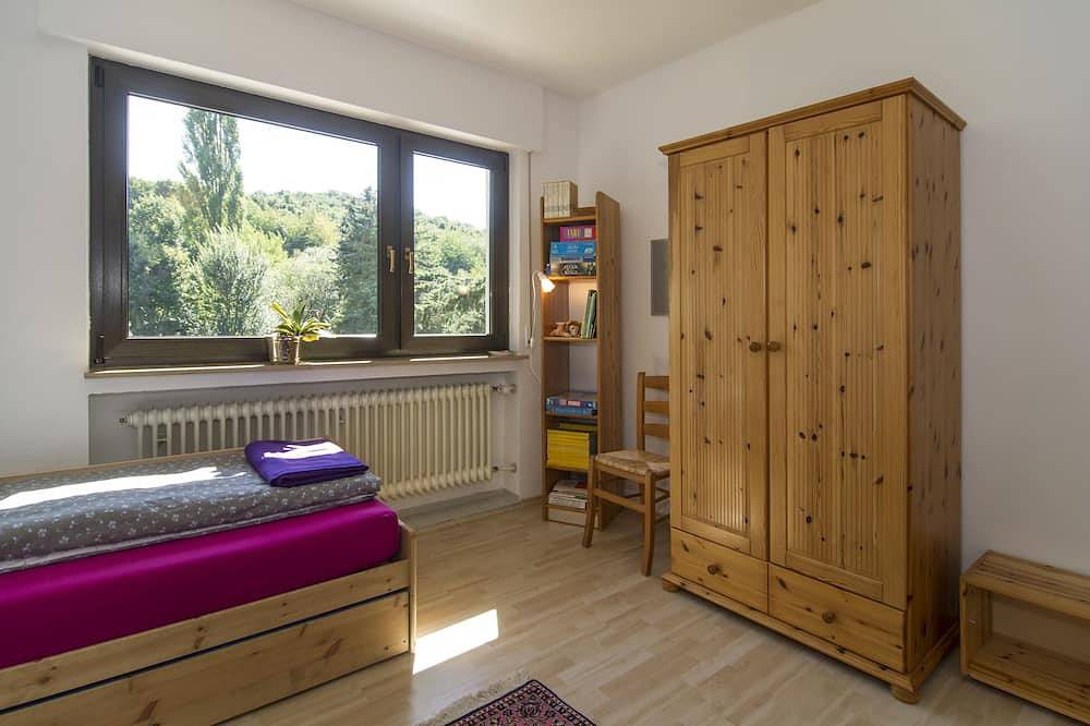 Eifel-Urlaub mit Kindern, Freunden, Hunden: großes Haus, Terrasse, toller Garten in Heimbach, Rureifel (Nordrhein-westfalen)