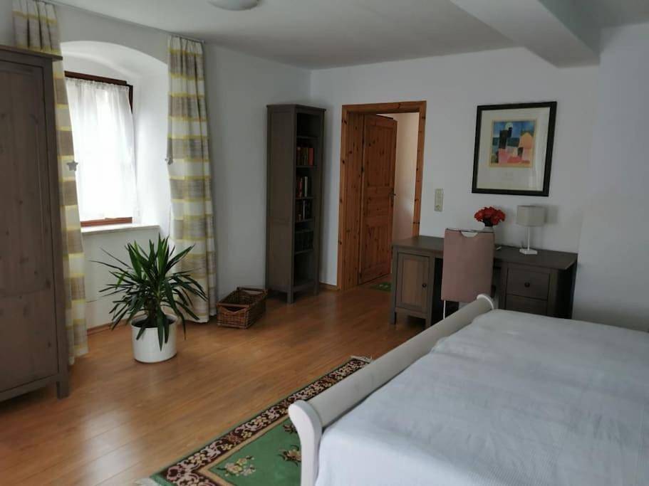 Ganze Wohnung, One-Bedroom Apartment in Seegebiet Mansfelder Land, Saale-Unstrut