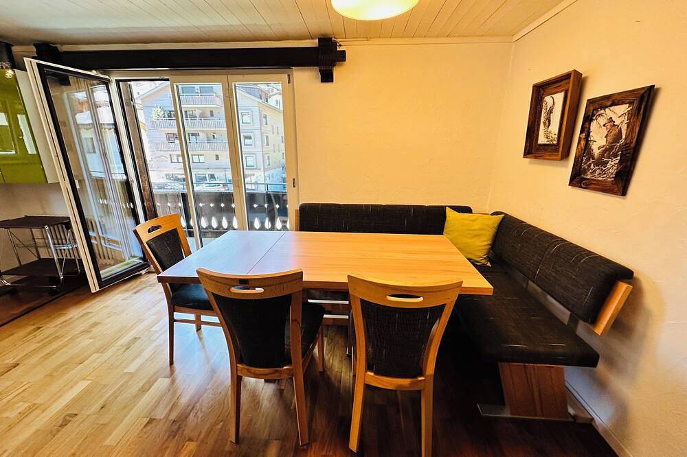 Ganze Wohnung, Charmante 3½-Zimmer-Wohnung im Zentrum von Klosters, Nähe Gotschnabahn in Klosters-Serneus, Plessur Alpen