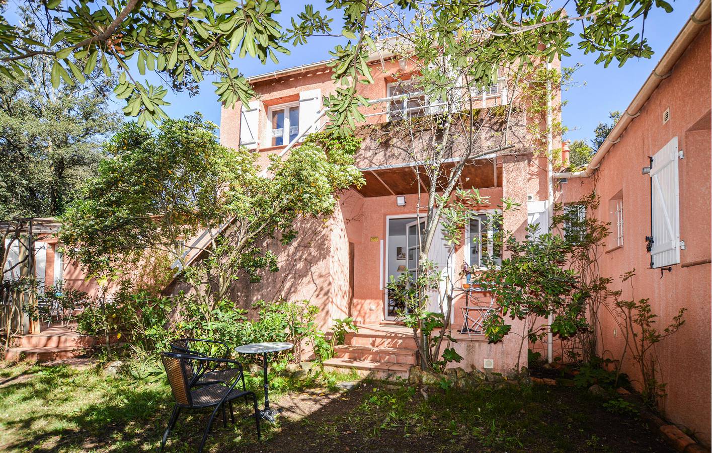 Ganze Ferienwohnung, Gemütliche Wohnung mit Terrasse, Parkplatz und WiFi in Afa, Ajaccio und Umgebung