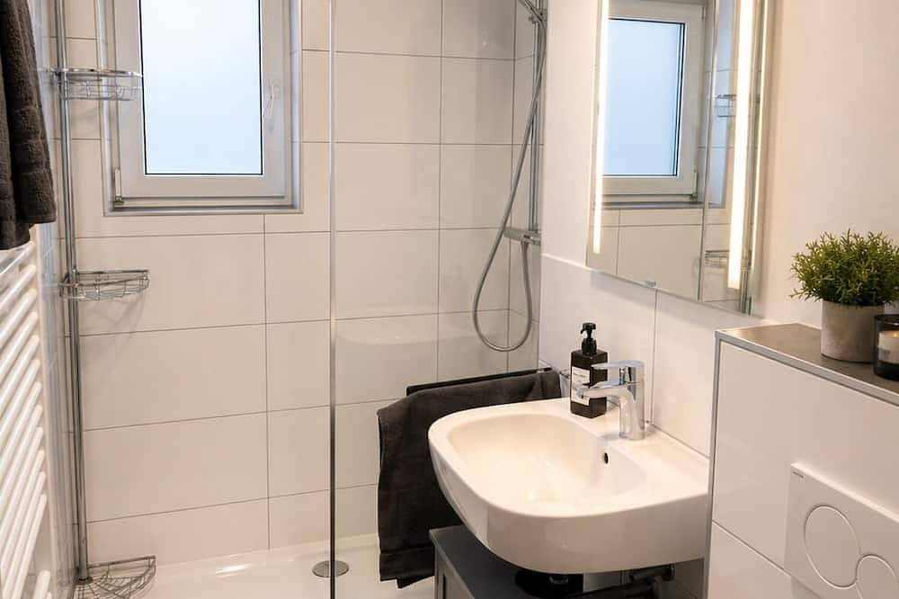 Ganze Wohnung, C&V: 4 Pp- 3 Zi.- Zentral + Wlan + Smart Tv + Boxspringbett in Kaiserslautern, Saar-Nahe-Bergland