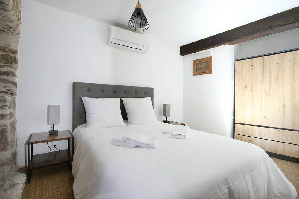 Charming historic gem with modern flair in Leynhac in Leynhac, Région d'Aurillac