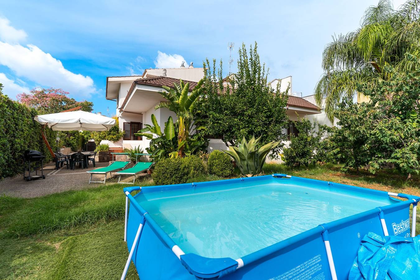 Villa "La casa di lusso di Rosa" con giardino e Wi-Fi in Alezio, Golfo di Taranto