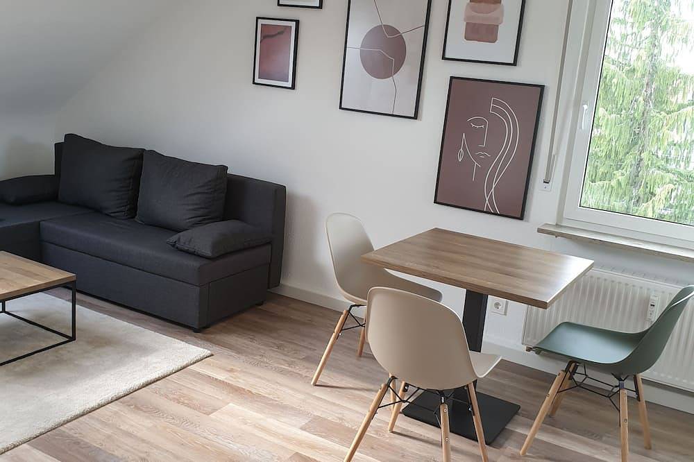 Ganze Wohnung, Modern 2 room apartment in Leinfelden in an excellent location and infrastructure in Leinfelden-Echterdingen, Landkreis Esslingen