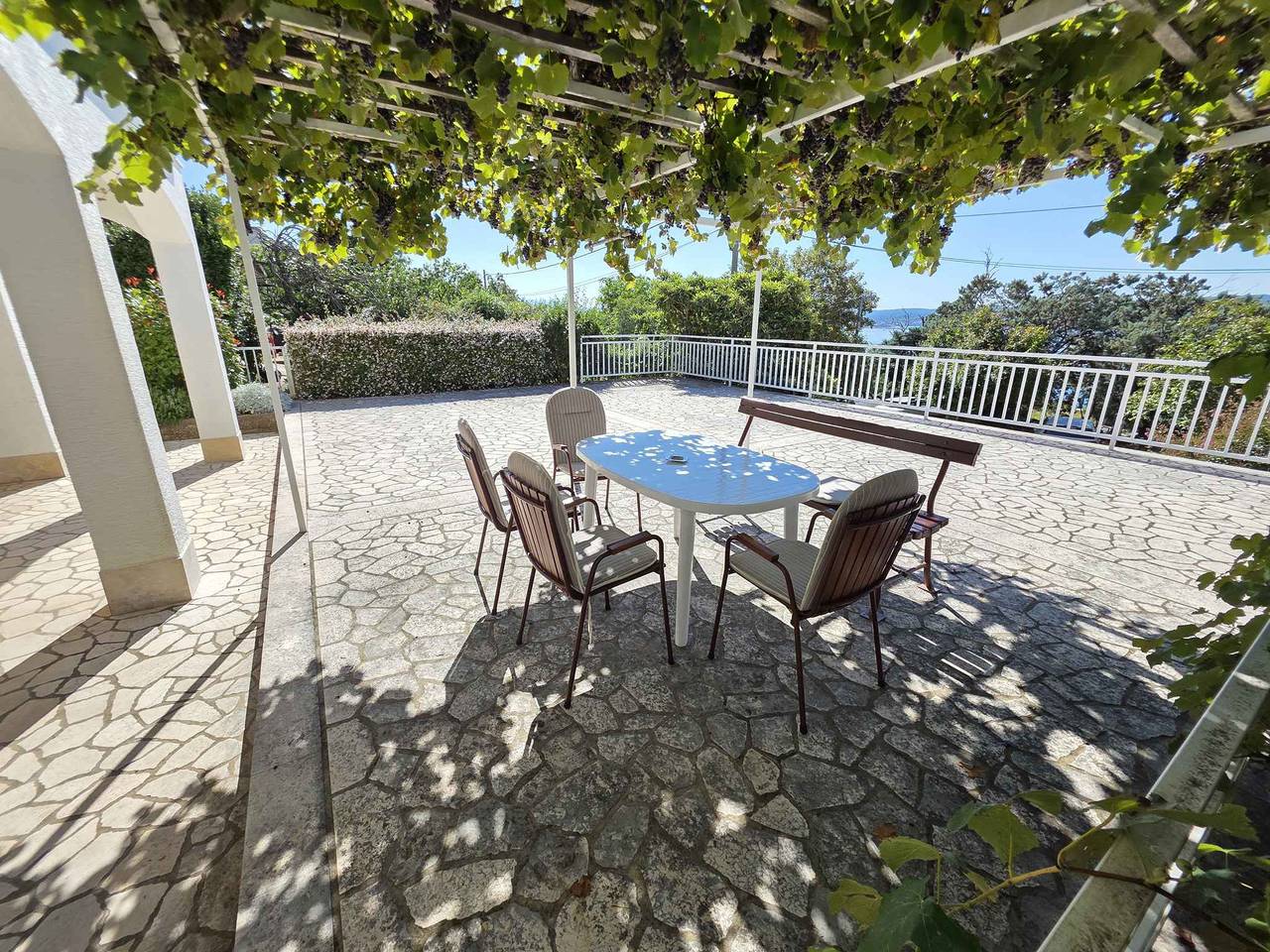 Ganze Ferienwohnung, Ferienwohnung mit Terrasse  in Dramalj, Primorje-Gorski Kotar