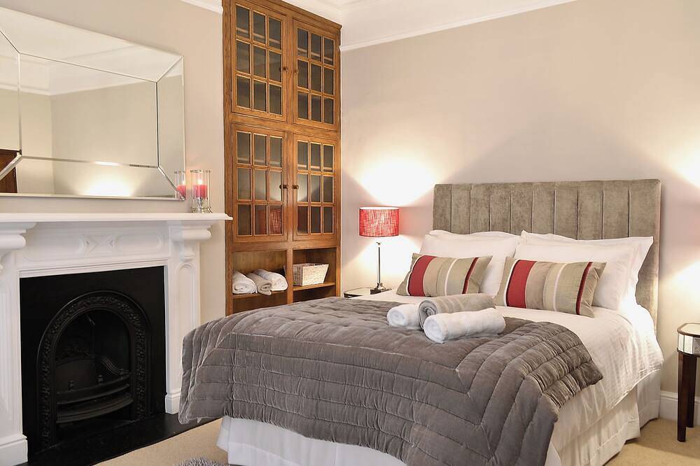 4 bedroom accommodation in Aberaeron in Aberaeron, Cardigan Bay
