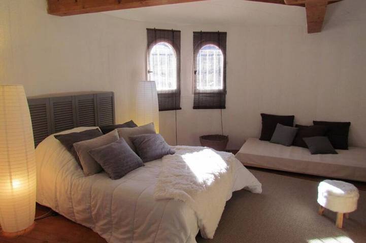 Location de vacances pour 4 personnes, avec jardin à Casteil - 2