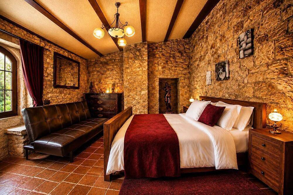 Forteresse médiévale privée près de Barcelone in Granera, Barcelone l'intérieur des terres
