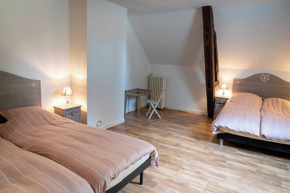 La ferme du domaine d'Embourg in Souvigny, Allier