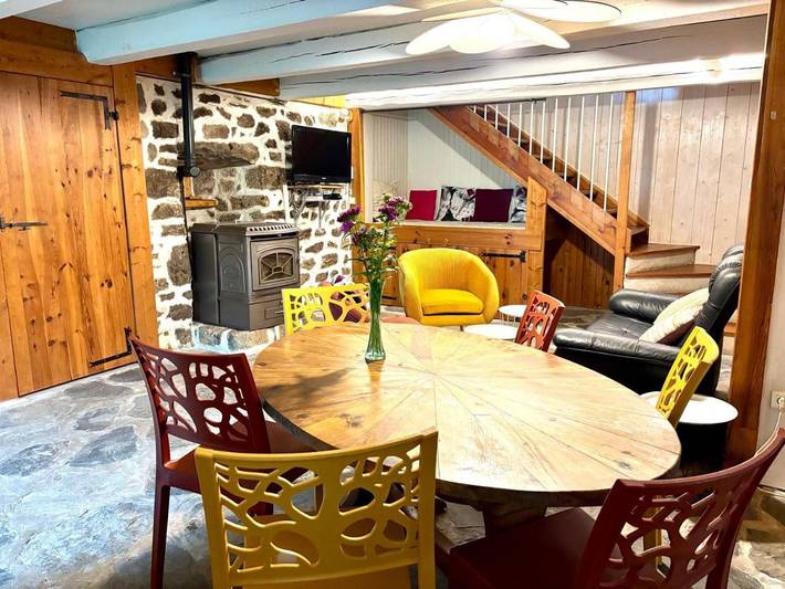 Location de vacances pour 6 personnes, avec terrasse et jardin à Yssingeaux - 2