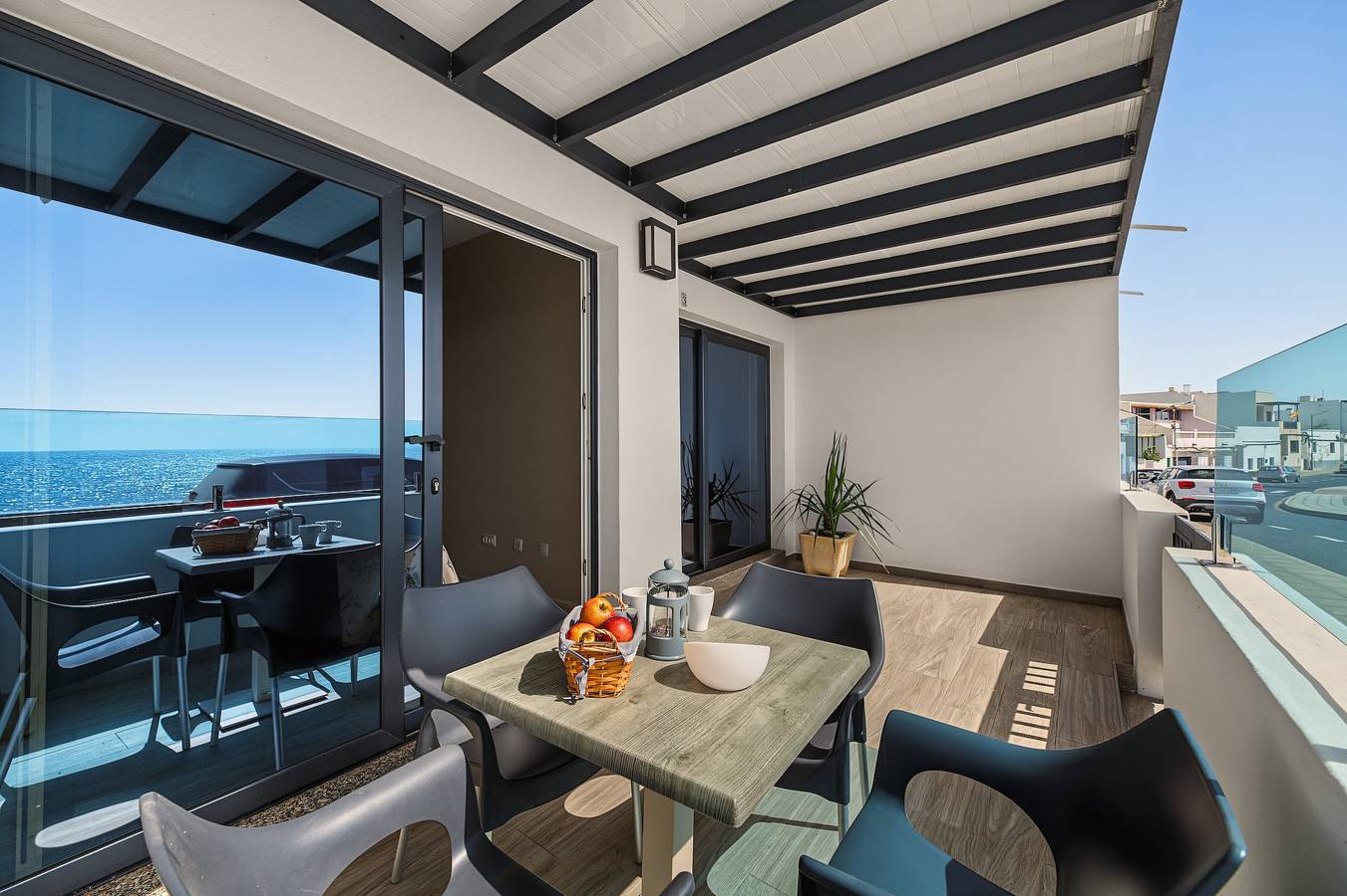 Ganze Wohnung, Ferienwohnung "Callao Beach 3" mit Meerblick, Terrasse und WLAN in Punta de las Mujeres, Haría