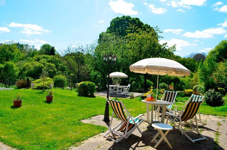 Location de vacances pour 8 personnes, avec vue ainsi que jardin et vue sur le lac à Saint-Bazile - 2