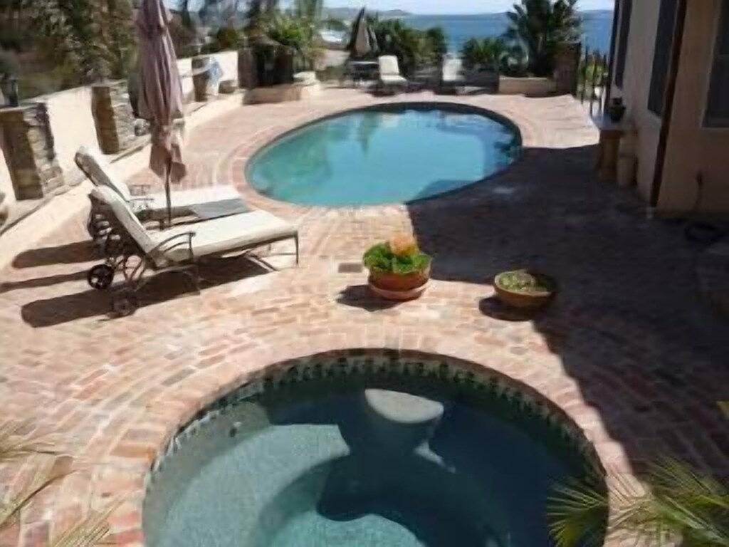 Unglaublicher Wildwasserozeanblick in Malibu, Los Angeles County