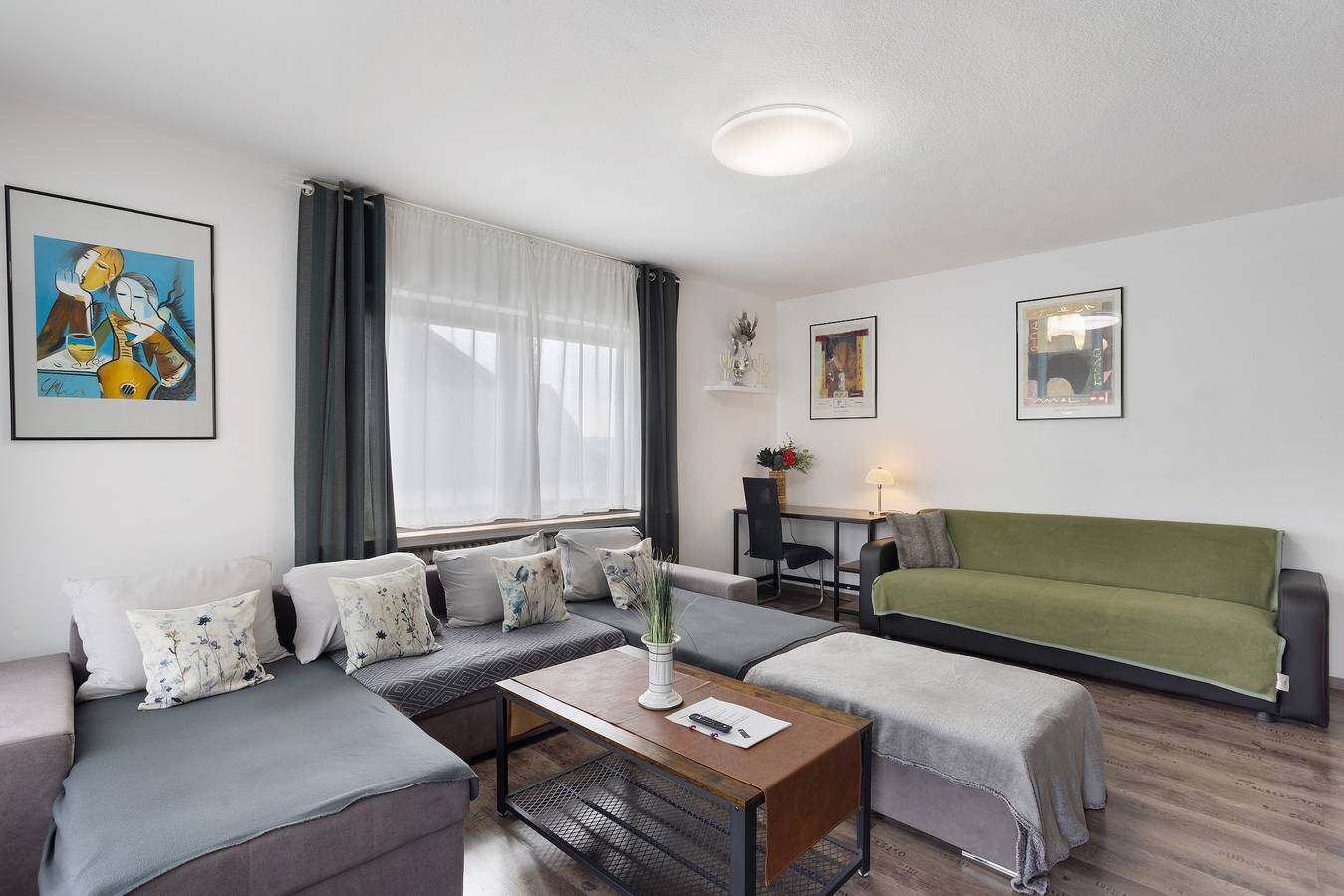 Ganze Wohnung, Ferienwohnung 'Zum Hasen' mit Bergblick, privater Terrasse und Wi-Fi in Meschede, Hochsauerlandkreis