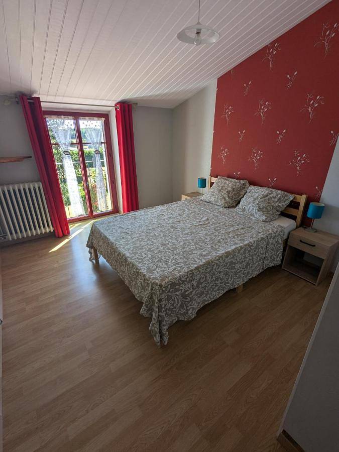 Maison d’hôte pour 4 personnes, avec jardin et vue, animaux acceptés dans Sèvremont