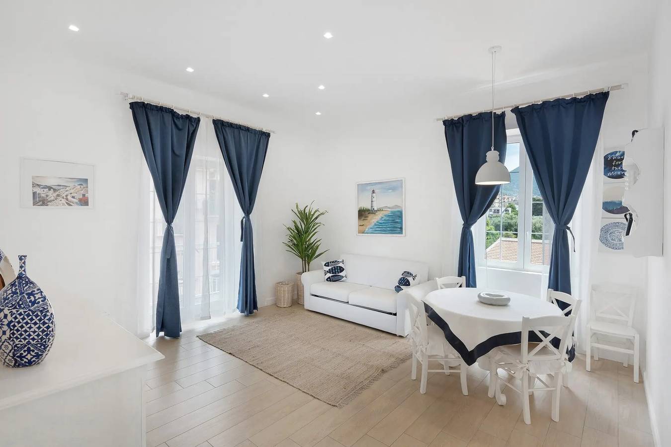 Ganze Wohnung, Apartment „Red Room“ mit Bergblick, Wlan und Klimaanlage in Meta, Sorrento Coast