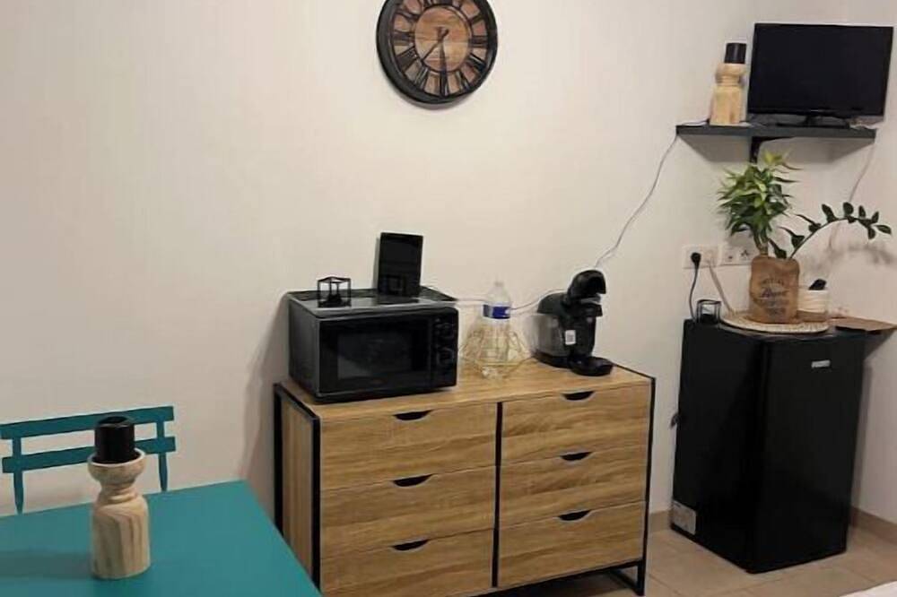Ganze Wohnung, 1 Bedroom Apartment in Beauvoisin in Beauvoisin, Mittelmeerküste (Frankreich)