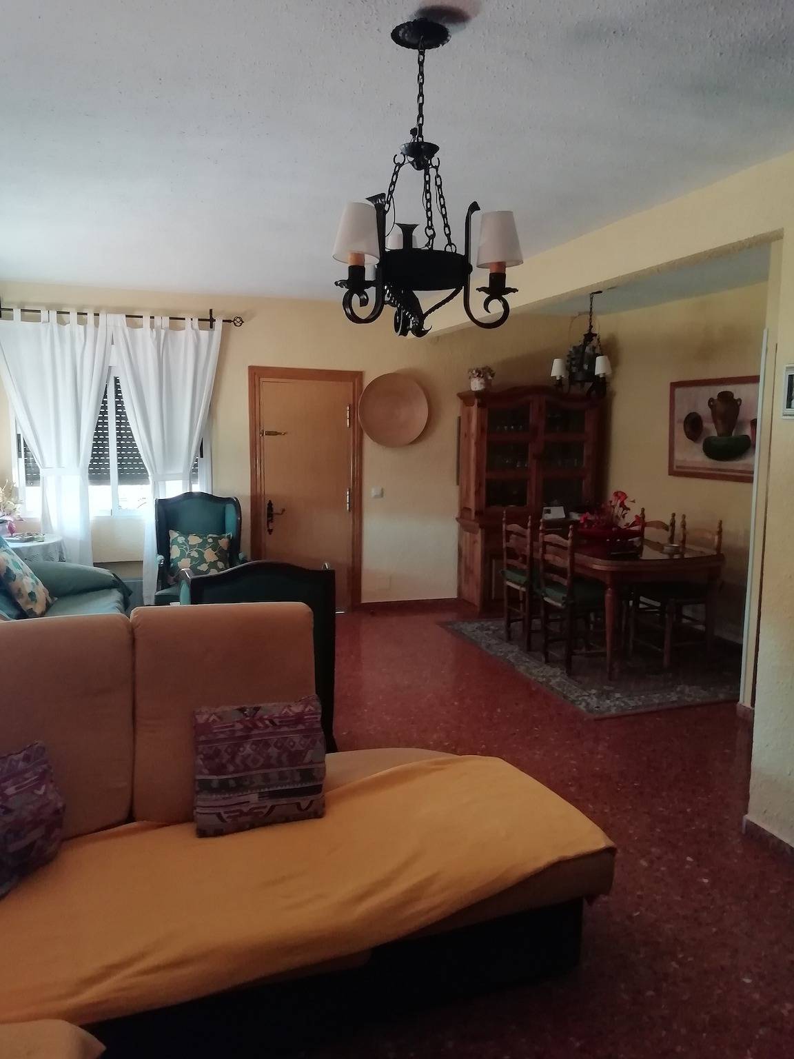 Ferienhaus 'Los Madroños' mit Bergblick, privater Terrasse und Garten in El Barraco, Valle del Alberche