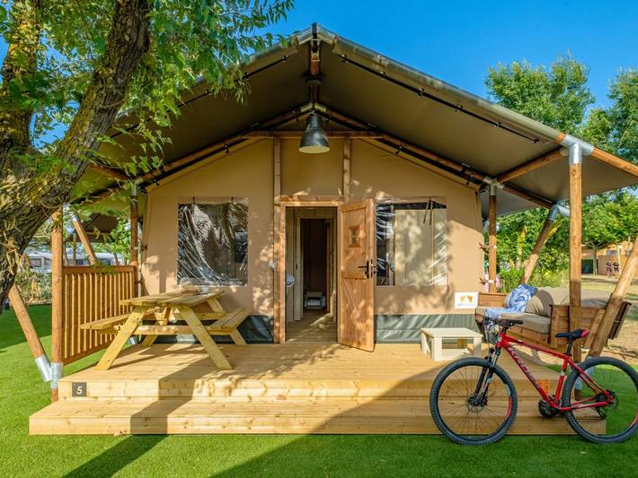 Camping para 2 personas, con piscina en Pals