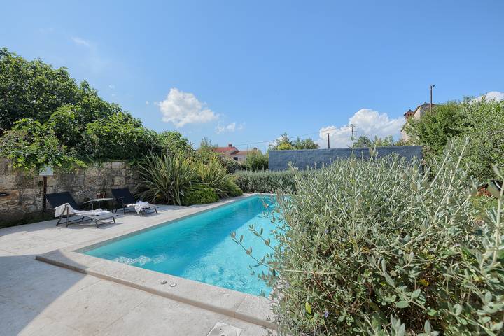 Villa für 6 Personen, mit Pool und Garten sowie Balkon in Pula - 3