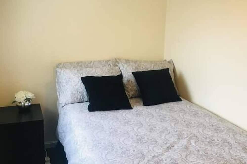 Entire apartment, Saint Bernard's Court - Kettering in Kettering, Northamptonshire