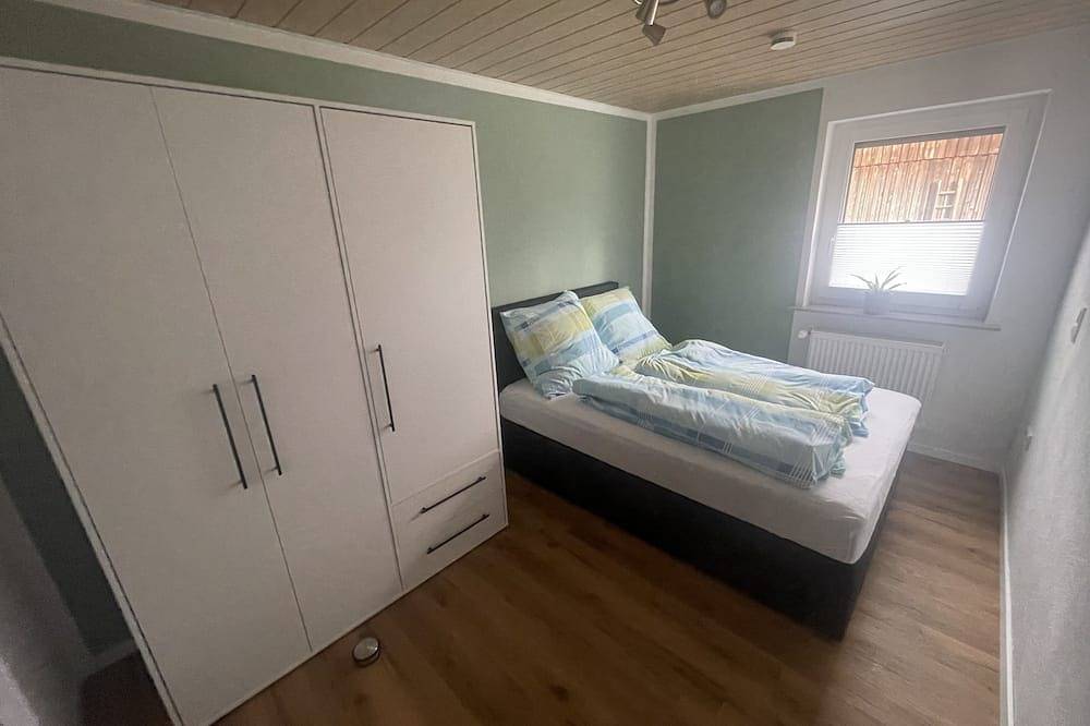 Ganze Wohnung, Direkt in der Natur und doch schnell von der Autobahn aus zu erreichen in Münchberg, Landkreis Hof