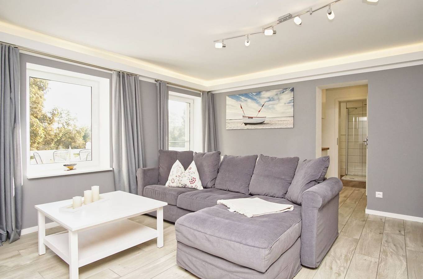 Ganze Wohnung, Ruhig und idyllische Lage, Ahoi Erlebnisbad gratis - Gutshaus Silvitz Fewo 02 in Bergen auf Rügen, Bergen auf Rügen und Umgebung