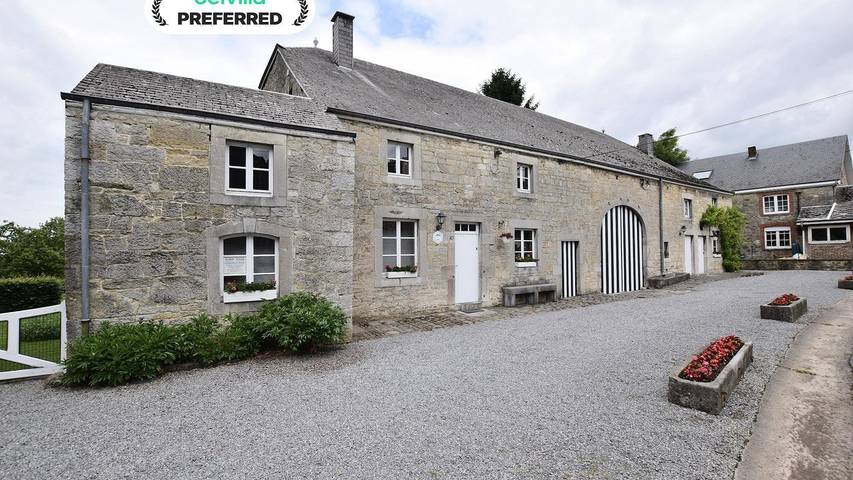 Location de vacances pour 4 personnes, avec jardin à Wéris