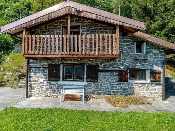 Ferienhaus für 4 Personen, mit Garten, mit Haustier in Gambarogno