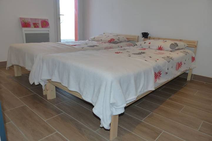 Location de vacances pour 6 personnes, avec jardin ainsi que jacuzzi et terrasse dans Plateau de Valensole - 3