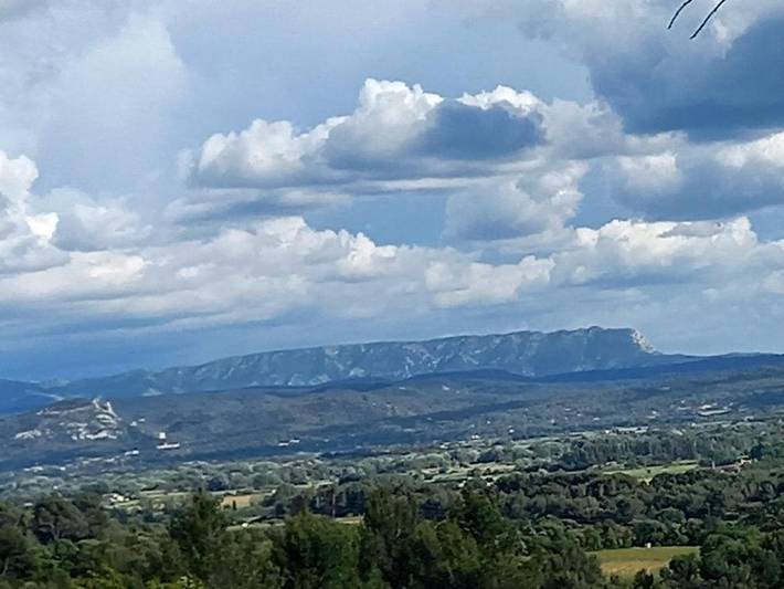 Location de vacances pour 2 personnes, avec piscine ainsi que vue et jardin à Villelaure - 4