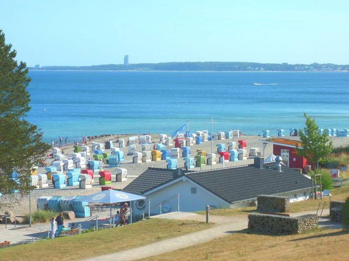 Bungalow für 4 Personen, mit Ausblick und Seeblick sowie Balkon, mit Haustier in Sierksdorf - 3