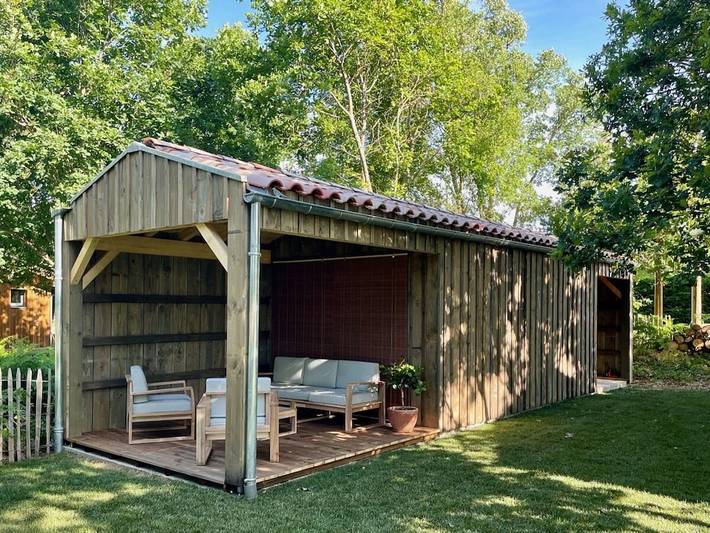 Casa de madera bioclimática en el campo. in Messanges, Côte d’Argent