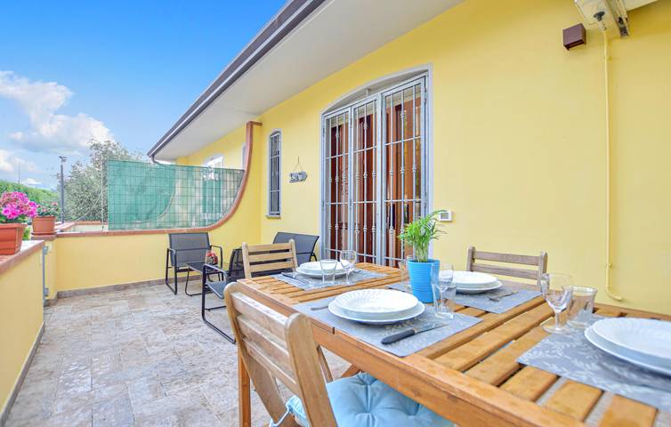 Casa vacanza per 4 persone, con Vista lago a Massarosa