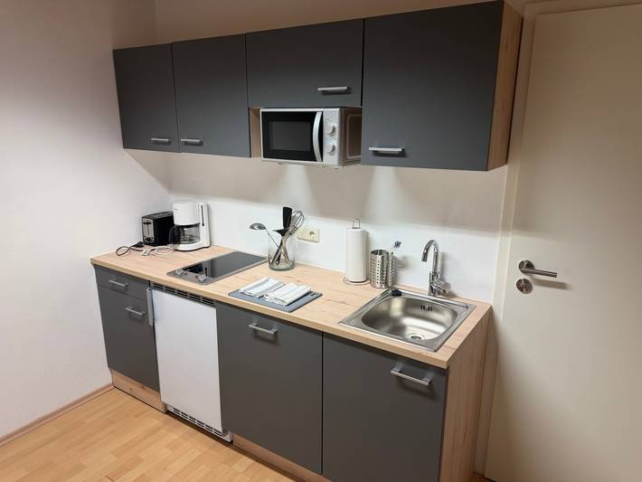 Ganze Ferienwohnung, 3 Zimmer/ Ruhiges Apartment mit Terrasse: Tor zu den Alpen & München (Eg-L) in Penzberg, Pfaffenwinkel