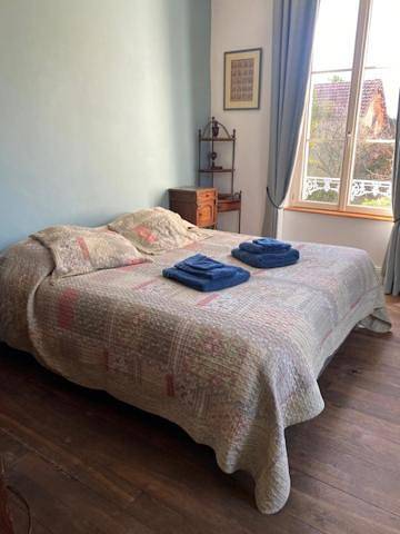 Location de vacances pour 12 personnes, avec vue et jardin dans Treigny-Perreuse-Sainte-Colombe - 2