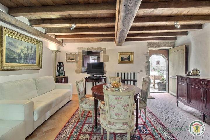 Location de vacances pour 2 personnes, avec vue ainsi que terrasse et jardin à Plaine-Haute - 2