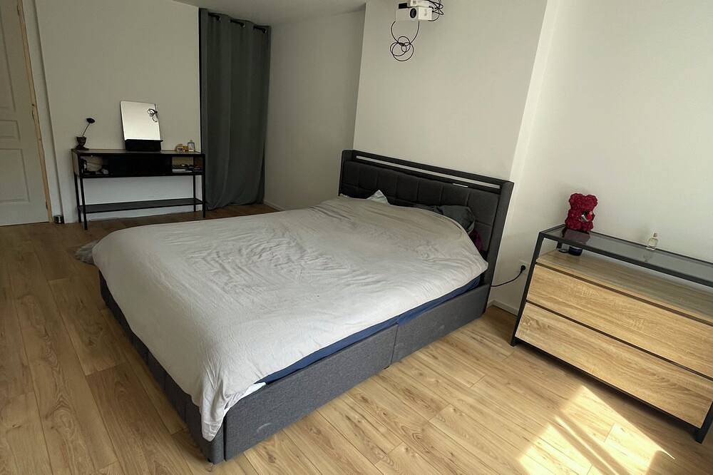 Spacious, newly renovated townhouse in Toul
