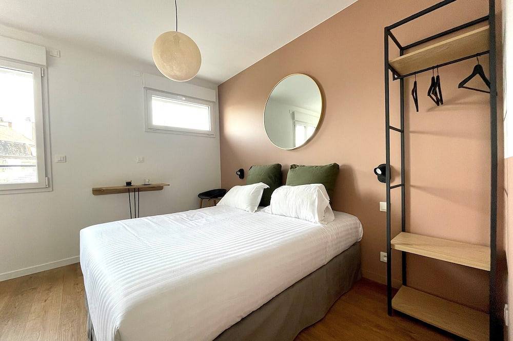 Appartement entier, Idéalement placé, appartement calme (coté cour), neuf, climatisé et équipé in Cholet, Région de Cholet