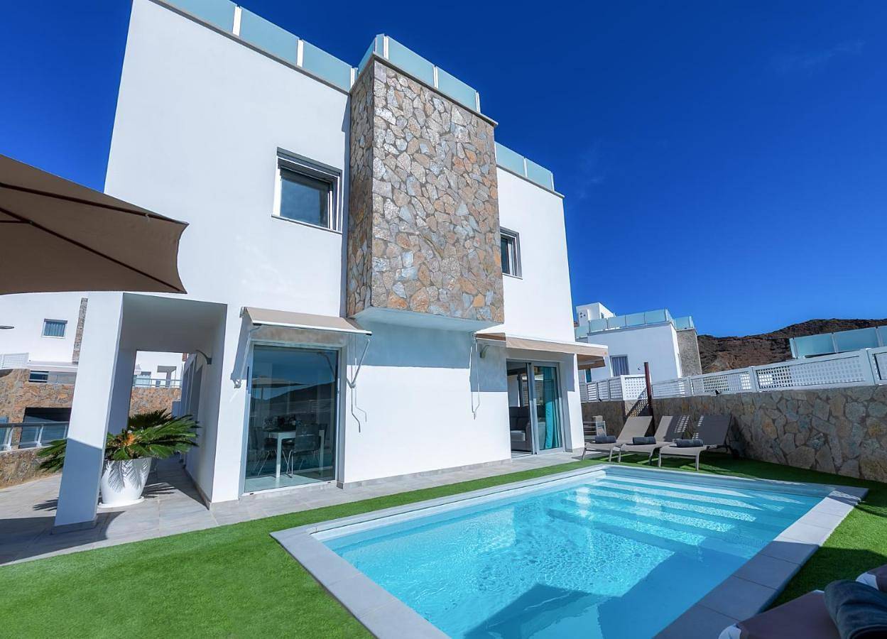 Villa Rosa-Soleada Villa Privada con Piscina Climatizada & Wifi en Tauro-Mogán in Pueblo de Tauro, Mogán