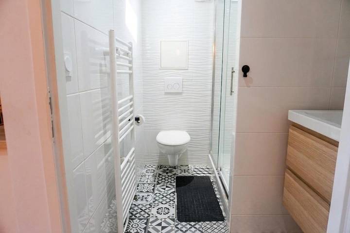 Gîte pour 2 personnes, avec Terrasse à Tassin-la-Demi-Lune - 2