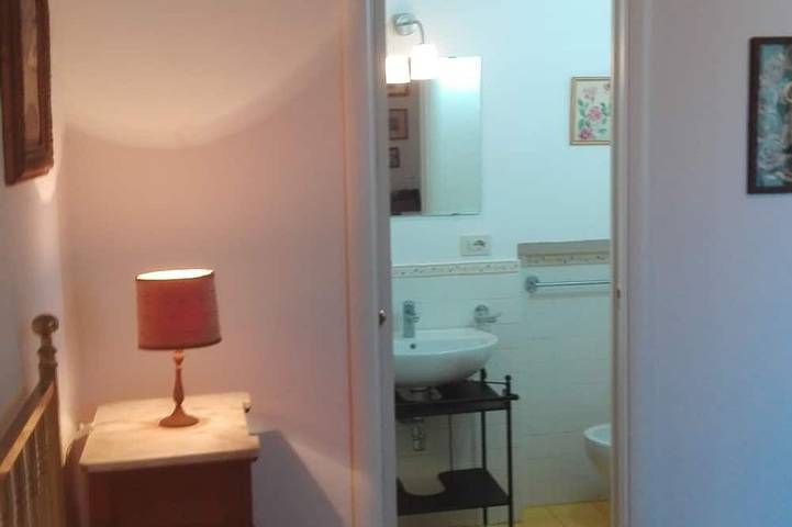 Entire apartment, Charming 2-bedroom house with Wifi, Ac in serene Meta in Meta, Sorrento Coast
